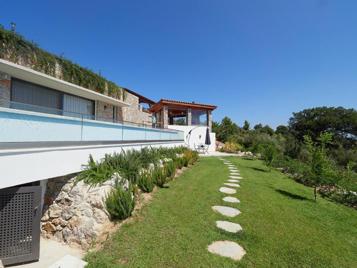 Sky Sea Resort & Villas Megali Ammos  Exteriör bild