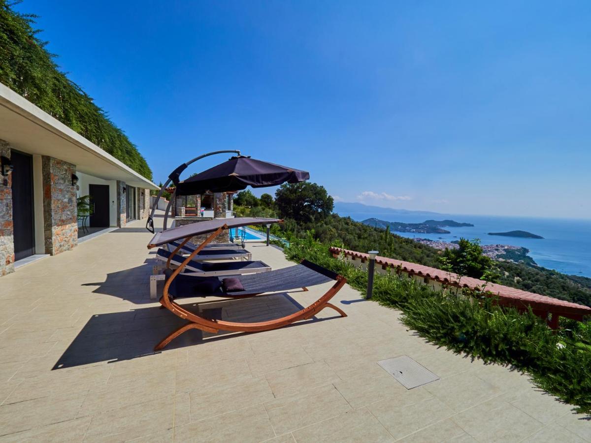Sky Sea Resort & Villas Megali Ammos  Exteriör bild
