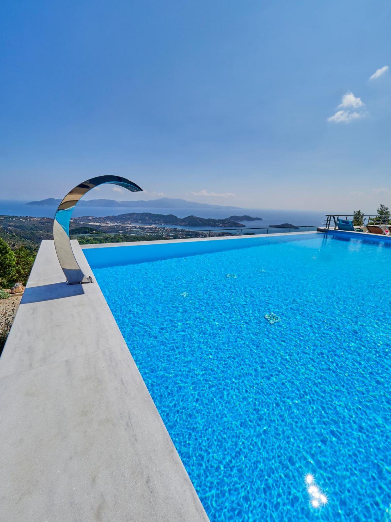Sky Sea Resort & Villas Megali Ammos  Exteriör bild